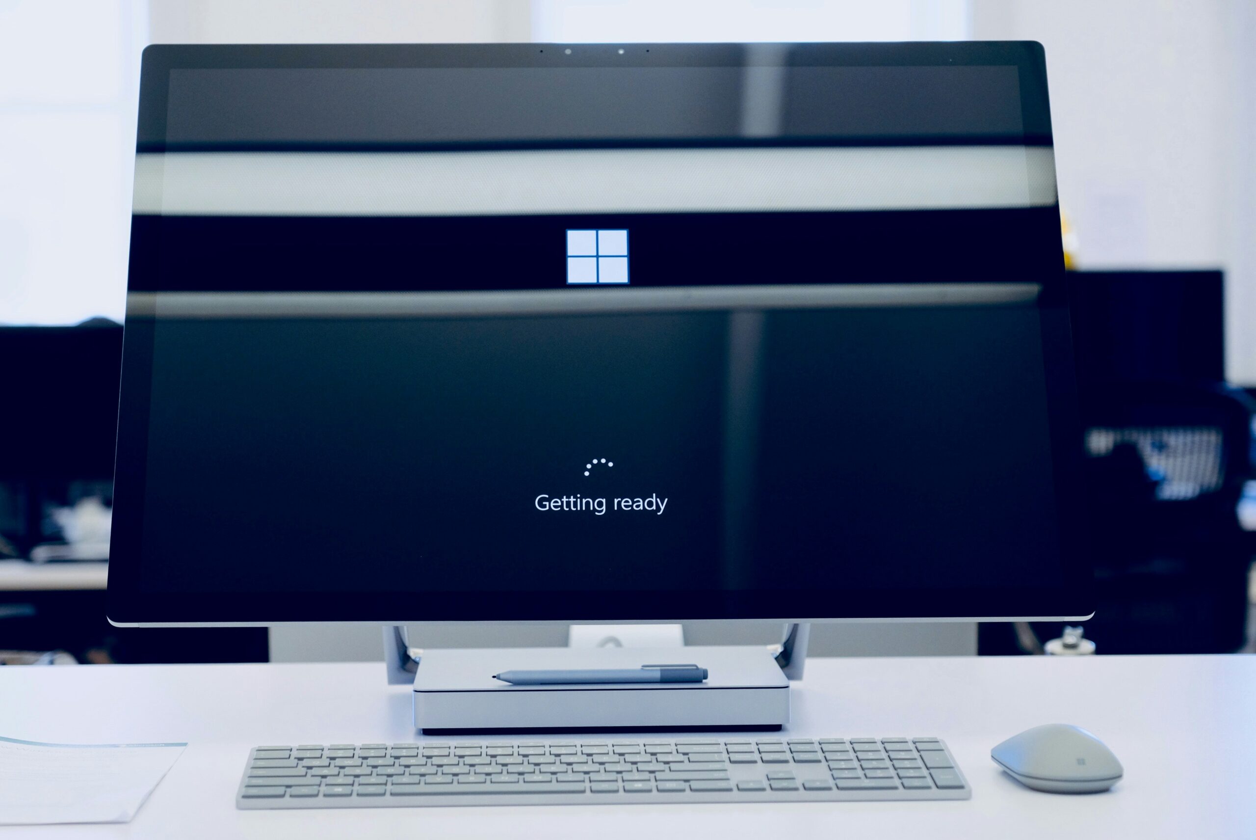 Home 25 Flat-Screen-Computer-Monitor-Turned-On